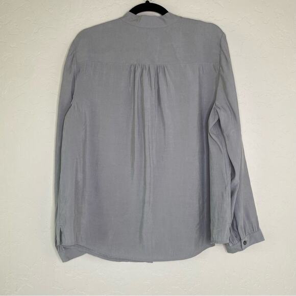 Chico's Gray Soft Button Up Blouse 2 Large - Picture 9 of 10